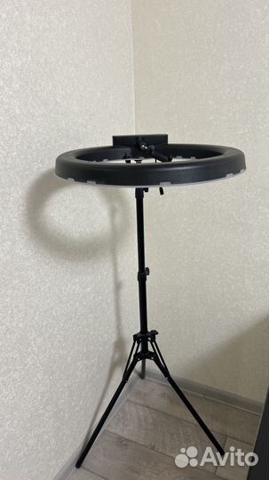 Кольцевая лампа 48см со штативом