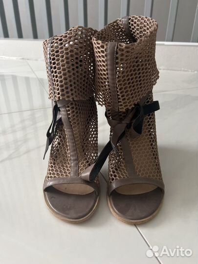 Босоножки размер 38