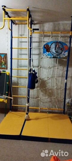 Шведская стенка с турнекетом