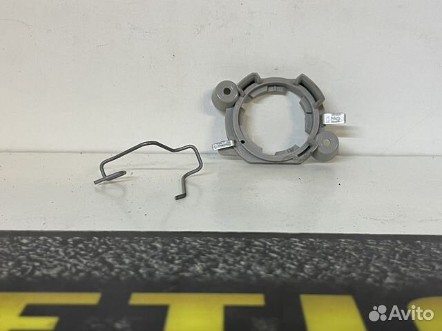 Скоба Зажим лампы фары ближний свет Cerato YD 2018