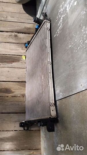 Радиатор охлаждения Porsche Macan 95B