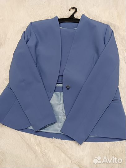 Костюм женский