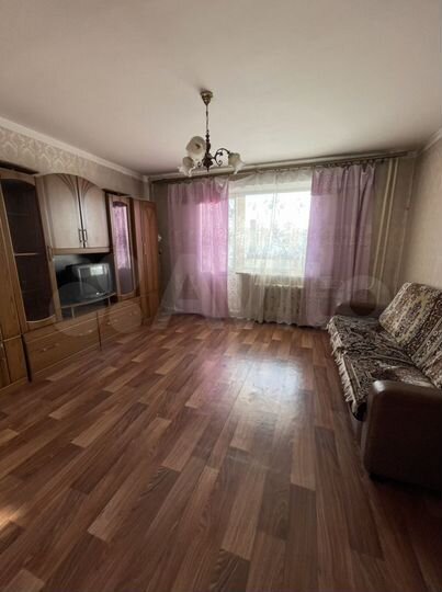 1-к. квартира, 42 м², 5/10 эт.