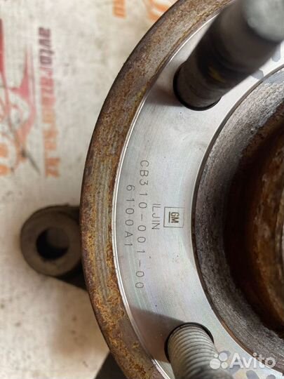 Поворотный кулак передний левый Opel Antara L07