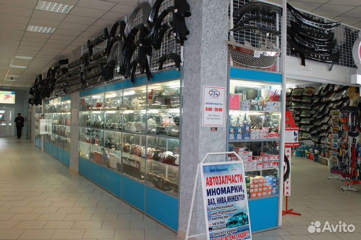 Прилавки витрины ресепшены стеллажи