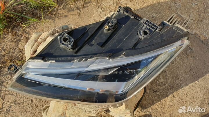 Фара левая для Seat Leon (Сеат Леон)