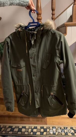 Парка женская зеленая М