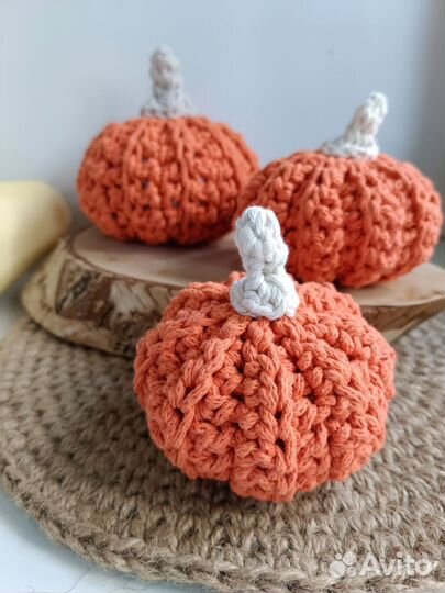 Декоративные тыквы, ручная работа