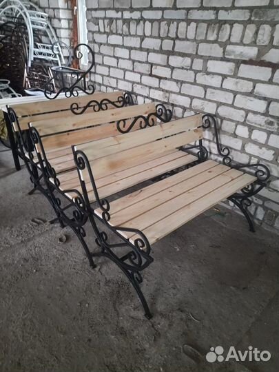 Лавочка, скамейка садовая