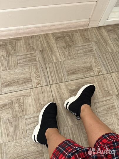 Кроссовки, сникеры