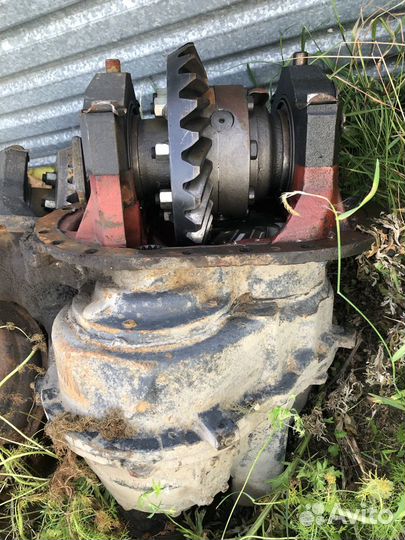 Редуктор на маз 13/25, задний