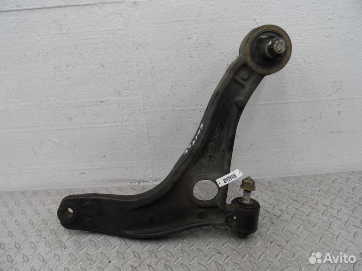 Рычаг передний правый нижний Renault Master 3