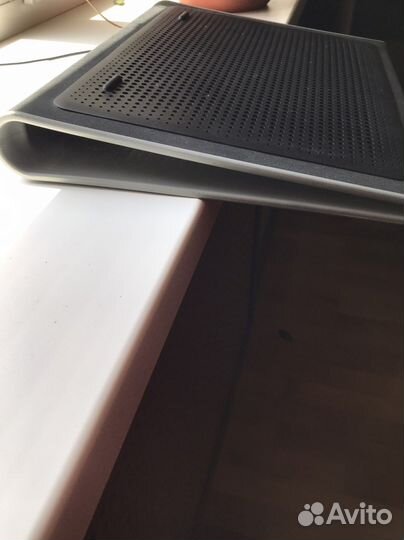 Подставка с охлаждением для ноутбука