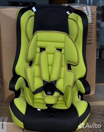 Новое детское автокресло 1-12 лет