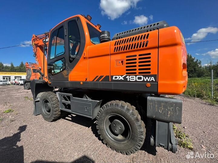 Колёсный экскаватор DOOSAN DX190WA, 2023