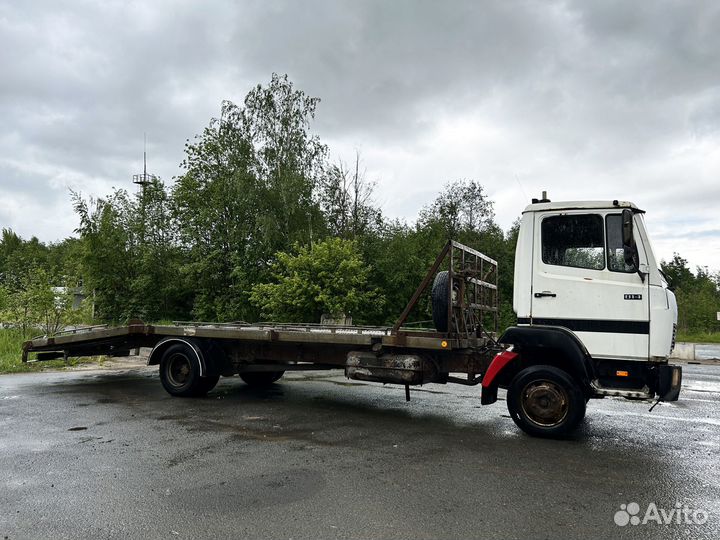 Mercedes-Benz 814, 1988