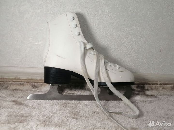 Коньки фигурные