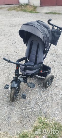 Детский велосипед трехколесный с ручкой