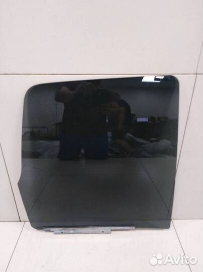 Стекло двери задней правой Toyota Tundra XK50 2006