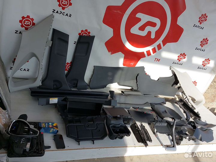 Toyota Rav4 XA50 Обшивка салона