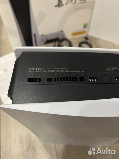 Sony playstation 5 с дисководом + FC24 FIFA23