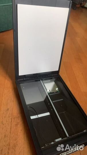 Сканер Canon CanoScan LiDE 100,под ремонт