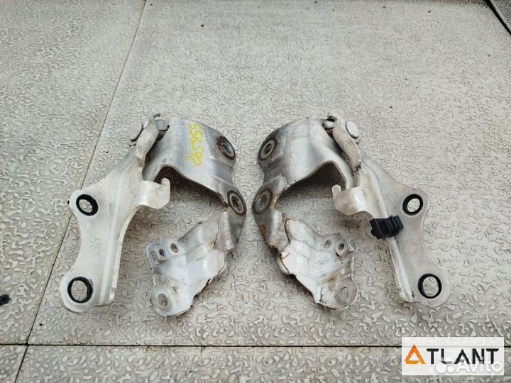 Петля капота lexus GS460