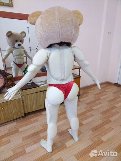 Мускулистый костюм