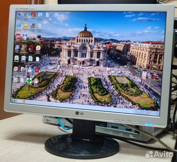 Монитор 19'' LG W1942S/1440x900/75Гц/TN/VGA/Silver