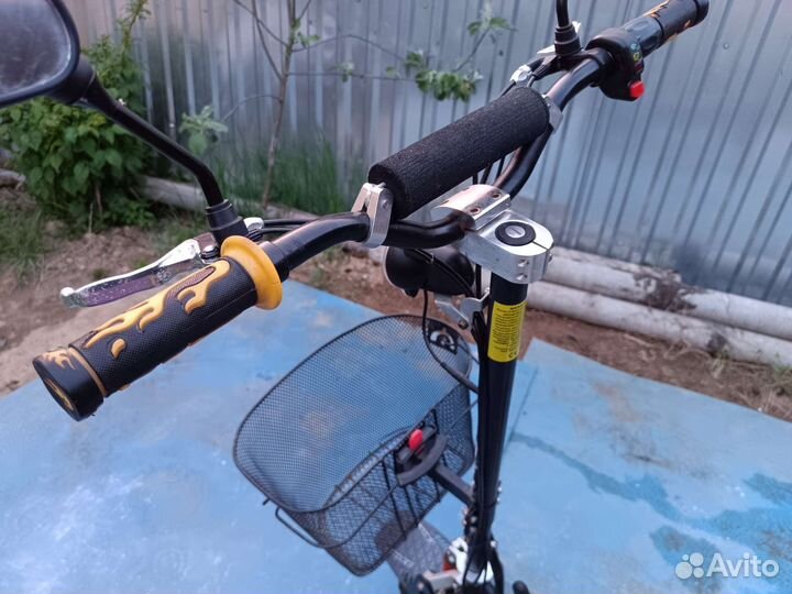 Электросамокат для взрослых с сиденьем