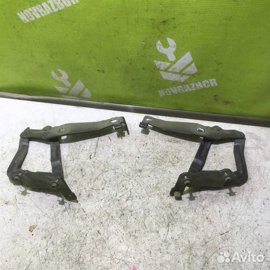 Петля капота Рено Сценик 2