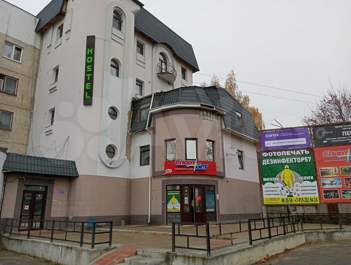 Здание с земельным участком 1116,3 м²