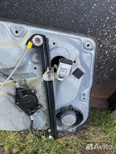 Стеклоподъёмник передний VW Passat B5