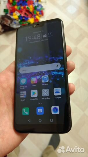 HONOR 10, 4/64 ГБ