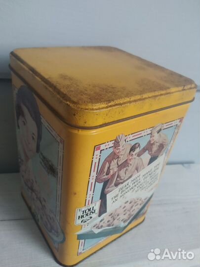 Винтажная жестяная банка Nestle