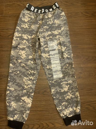 Стильные брюки карго в цвете милитари