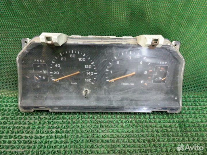 Панель приборов Mitsubishi Delica P25W