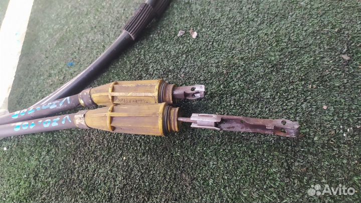 Троса ручника пара Volvo V70R B5254T4 2005