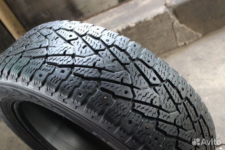 Nokian Hakkapeliitta C3 215/60 R17