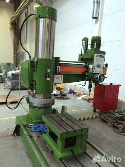 Радиально-сверлильный станок с доставкой