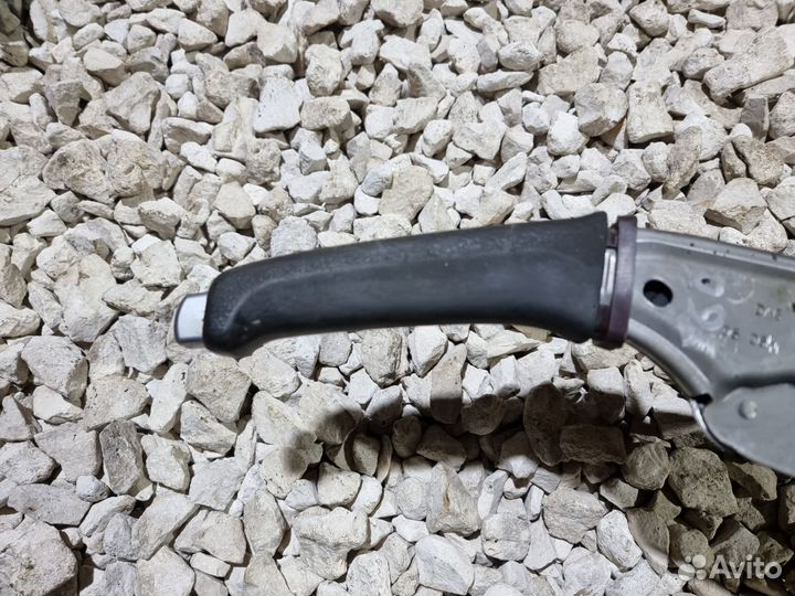 Ручник Вольво S60