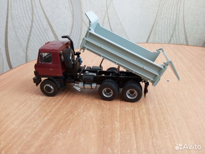 Модель грузовика Татра 815 s 3