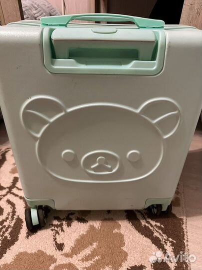 Чемодан на колесах бу s маленький