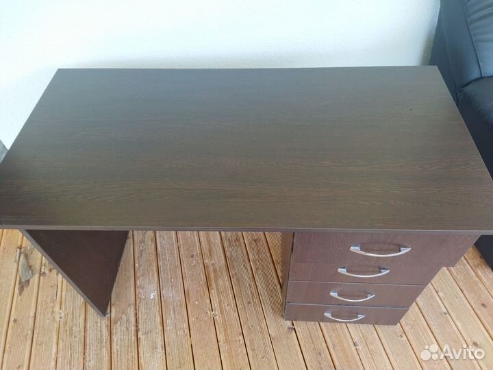 Продам письменный стол
