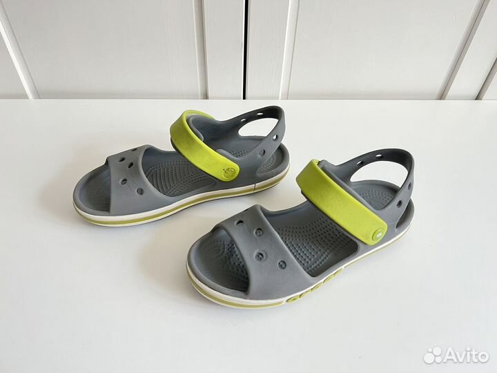 Сандалии Crocs j2