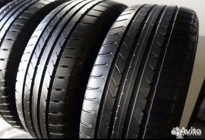 Goodyear EfficientGrip 215/55 R17