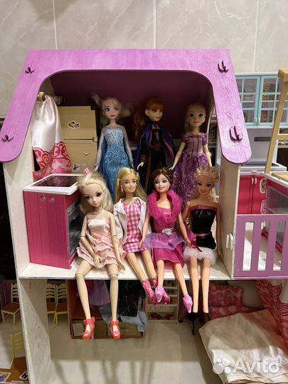 Кукольный дом для барби с мебелью и куклами