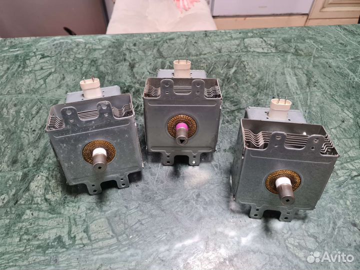 Магнетрон микроволновой печи 2M236-M32