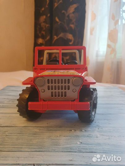 Bruder внедорожник