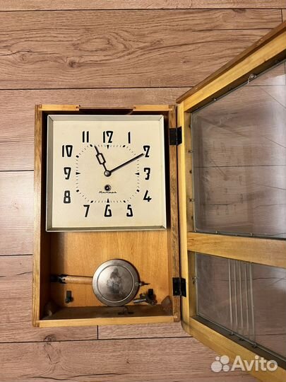 Настенные часы Янтарь, 1970 г.в